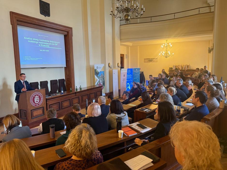 Jak tworzyć miejsca pracy wolne od przemocy? 